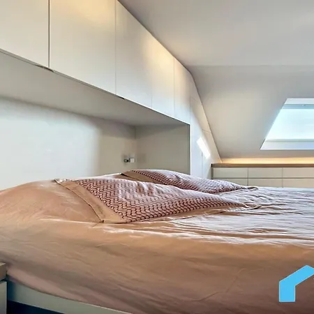 Apartment Duplex With Hinterland Views *