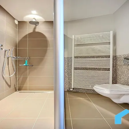 Duplex With Hinterland Views Apartment *